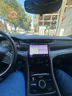 جیپ گراند شیرۆکی